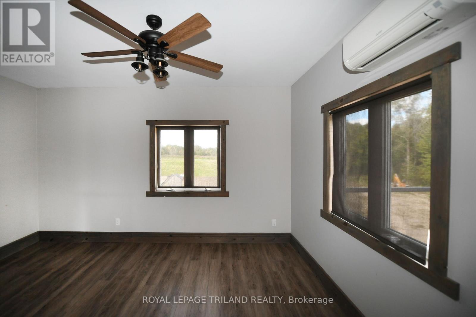 7264 Ridge Road, Lambton Shores (Bosanquet), Ontario  N0N 1J3 - Photo 28 - X12212207