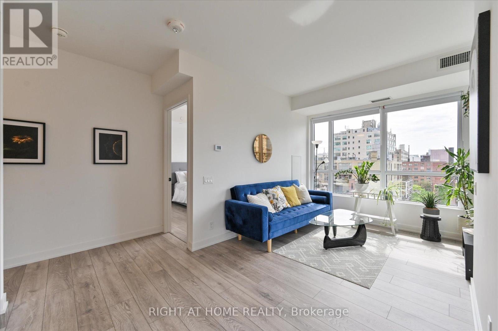 825 - 108 Peter Street, Toronto, Ontario  M5V 0W2 - Photo 10 - C12211915