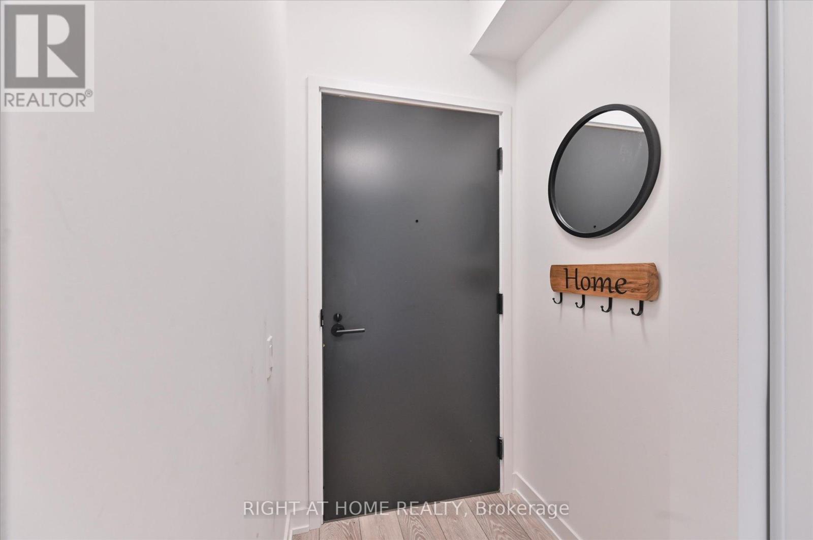 825 - 108 Peter Street, Toronto, Ontario  M5V 0W2 - Photo 8 - C12211915