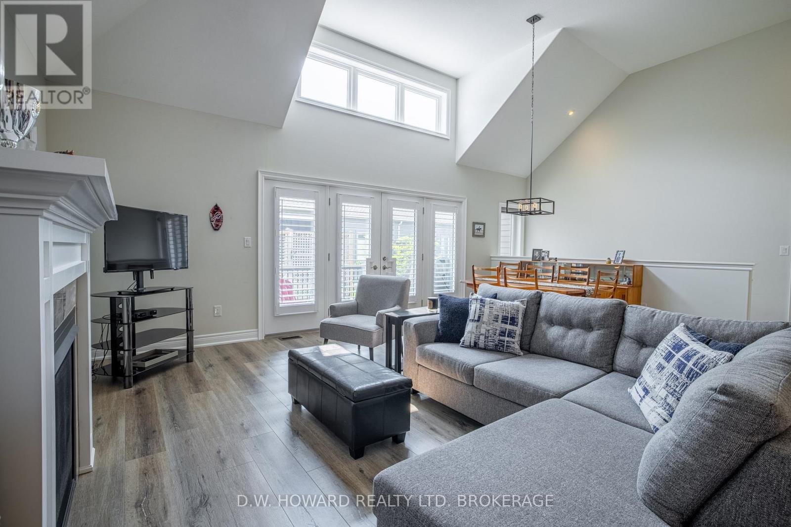 8 Sassafras Row, Fort Erie, Ontario  L0S 1N0 - Photo 10 - X12212090