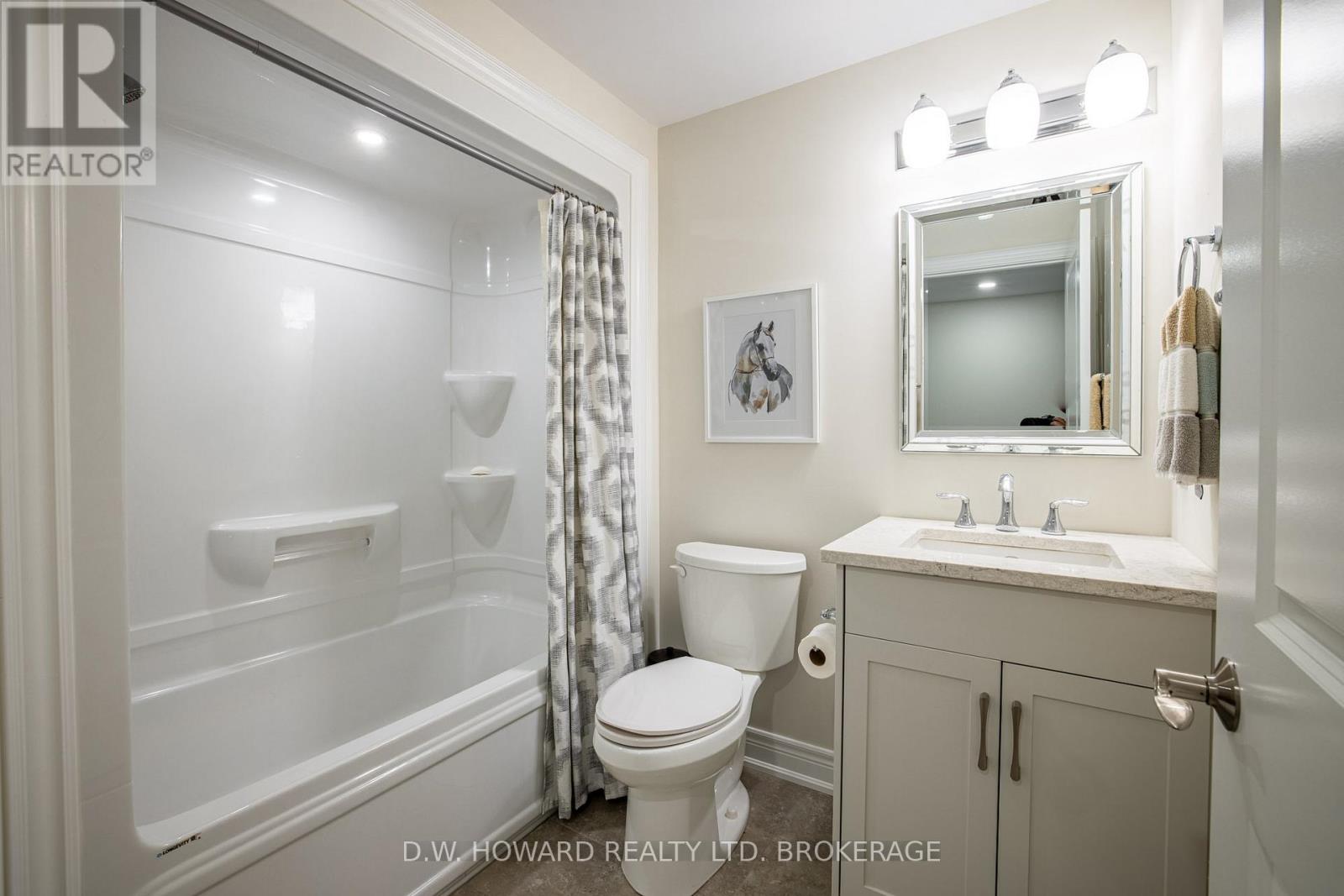 8 Sassafras Row, Fort Erie, Ontario  L0S 1N0 - Photo 24 - X12212090