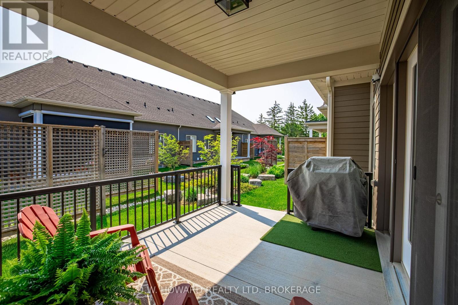 8 Sassafras Row, Fort Erie, Ontario  L0S 1N0 - Photo 31 - X12212090