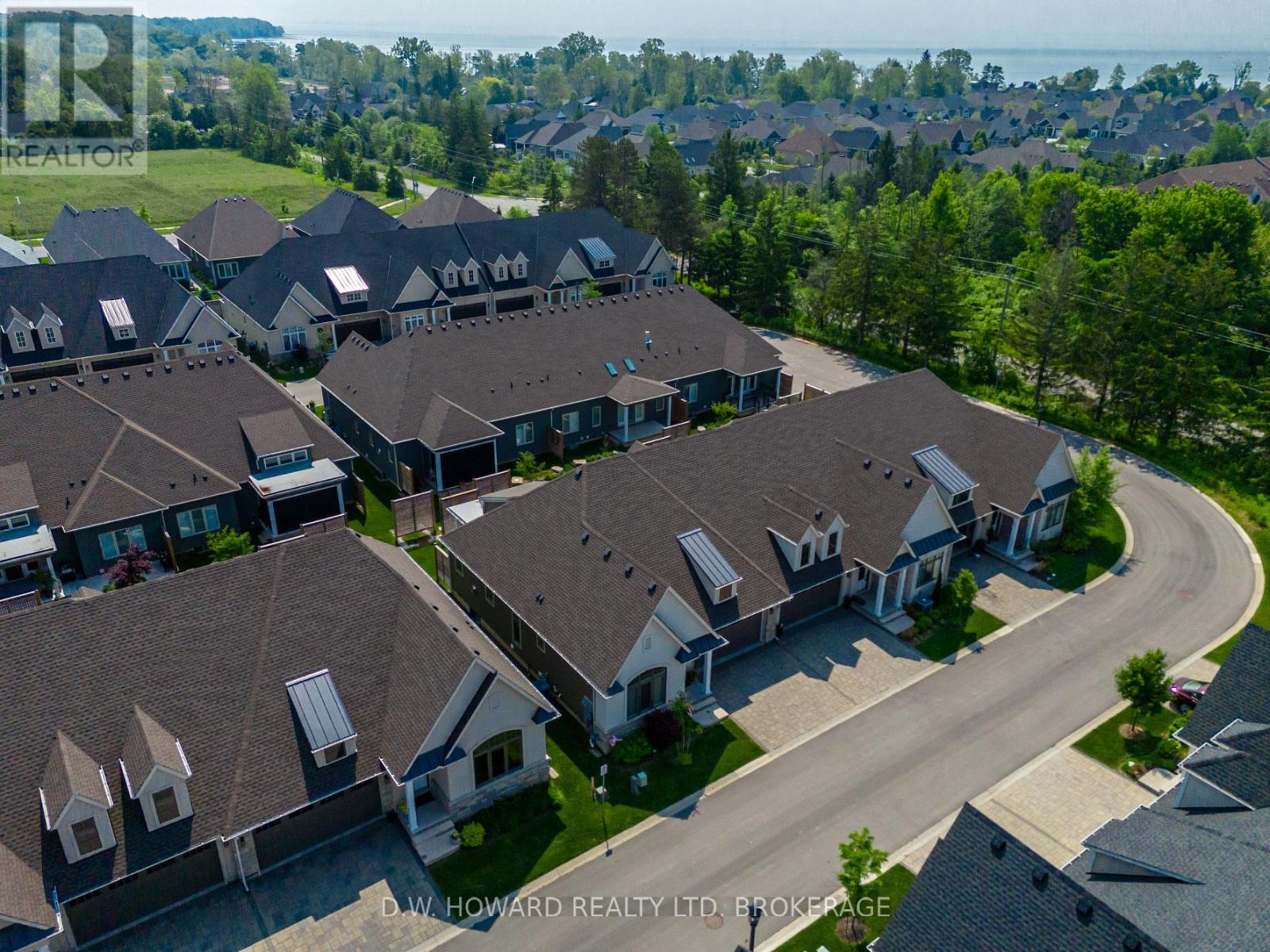 8 Sassafras Row, Fort Erie, Ontario  L0S 1N0 - Photo 33 - X12212090