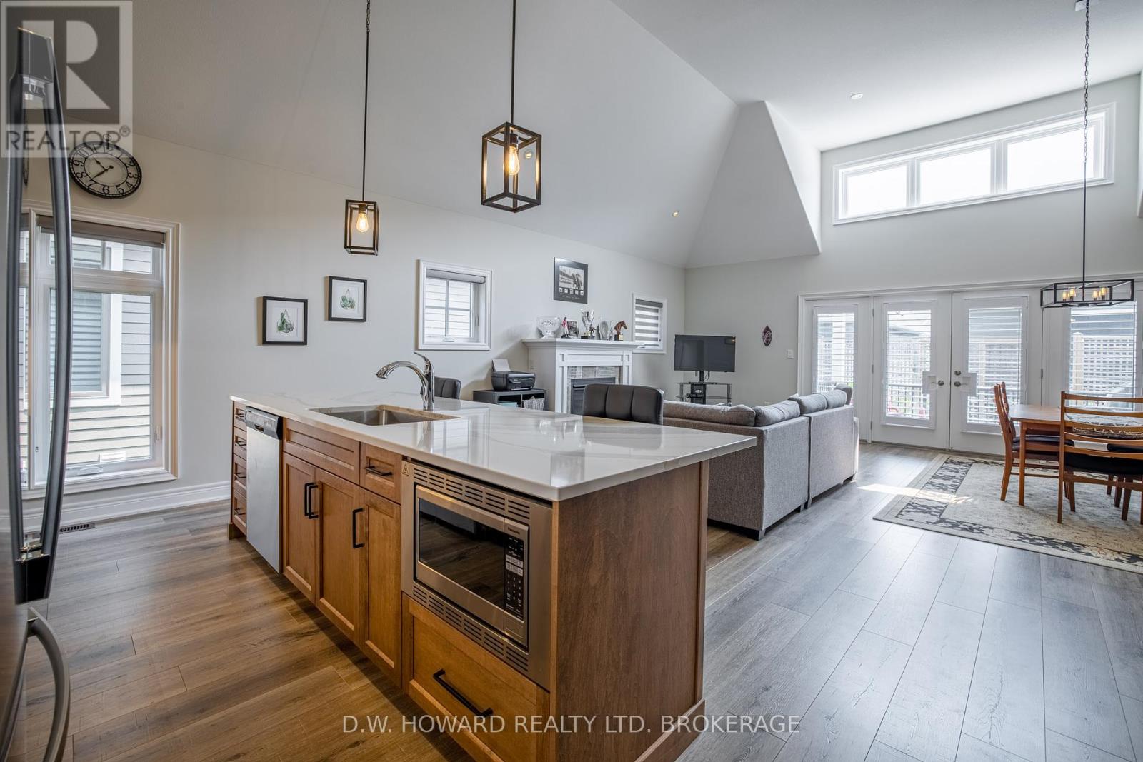 8 Sassafras Row, Fort Erie, Ontario  L0S 1N0 - Photo 6 - X12212090