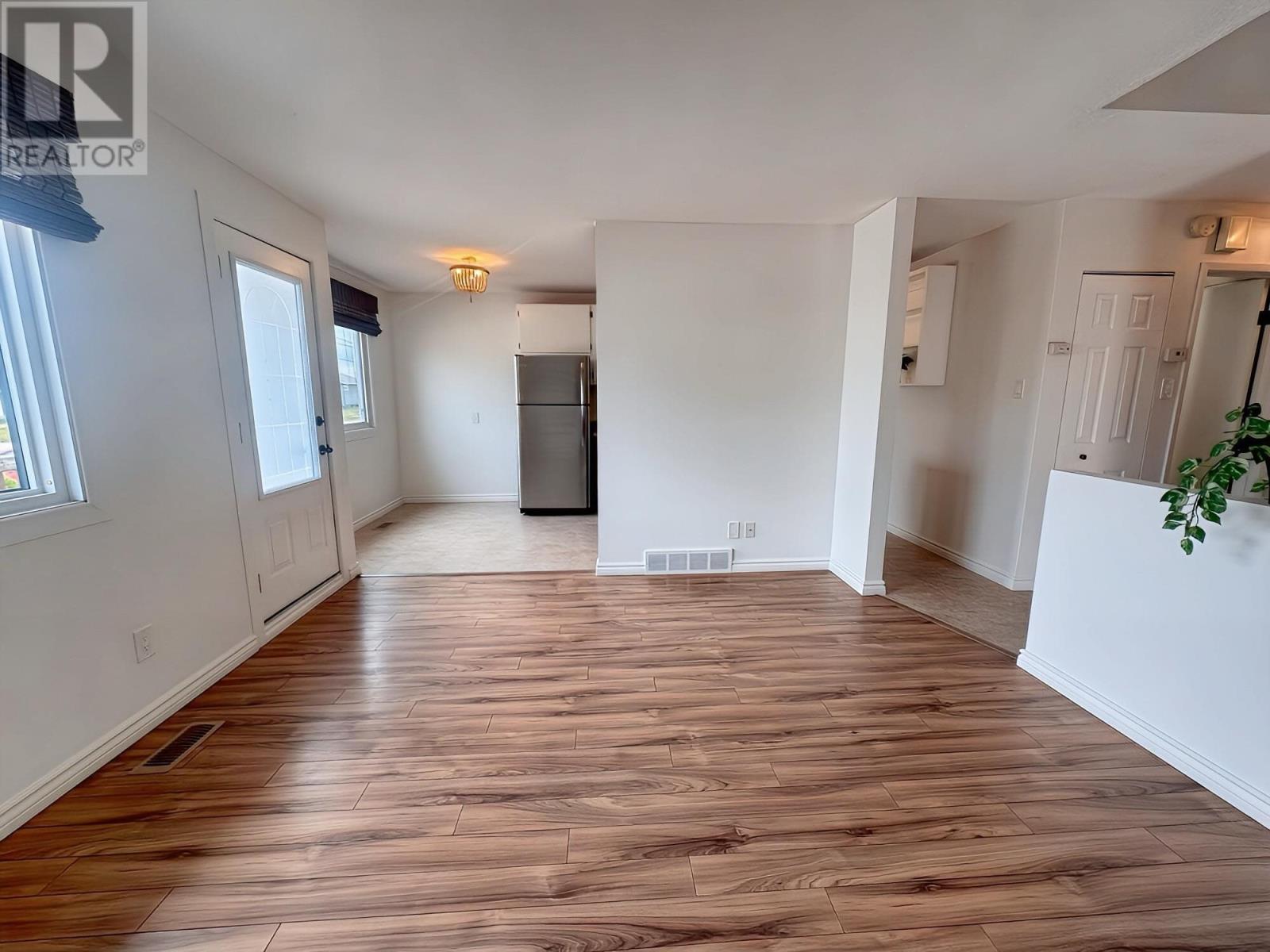 140a Centennial Dr, Longlac, Ontario  P0T 2A0 - Photo 4 - TB251625