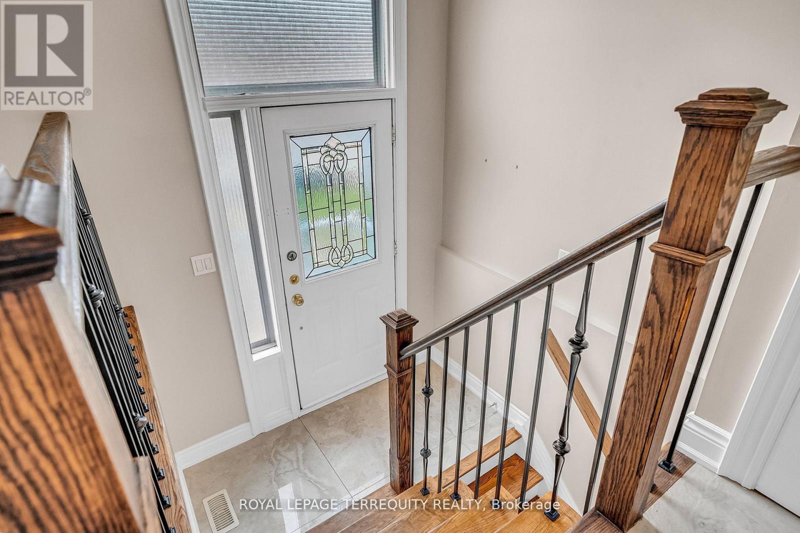 17 Agincourt Road, Vaughan (West Woodbridge), Ontario  L4L 2Z7 - Photo 3 - N12211882