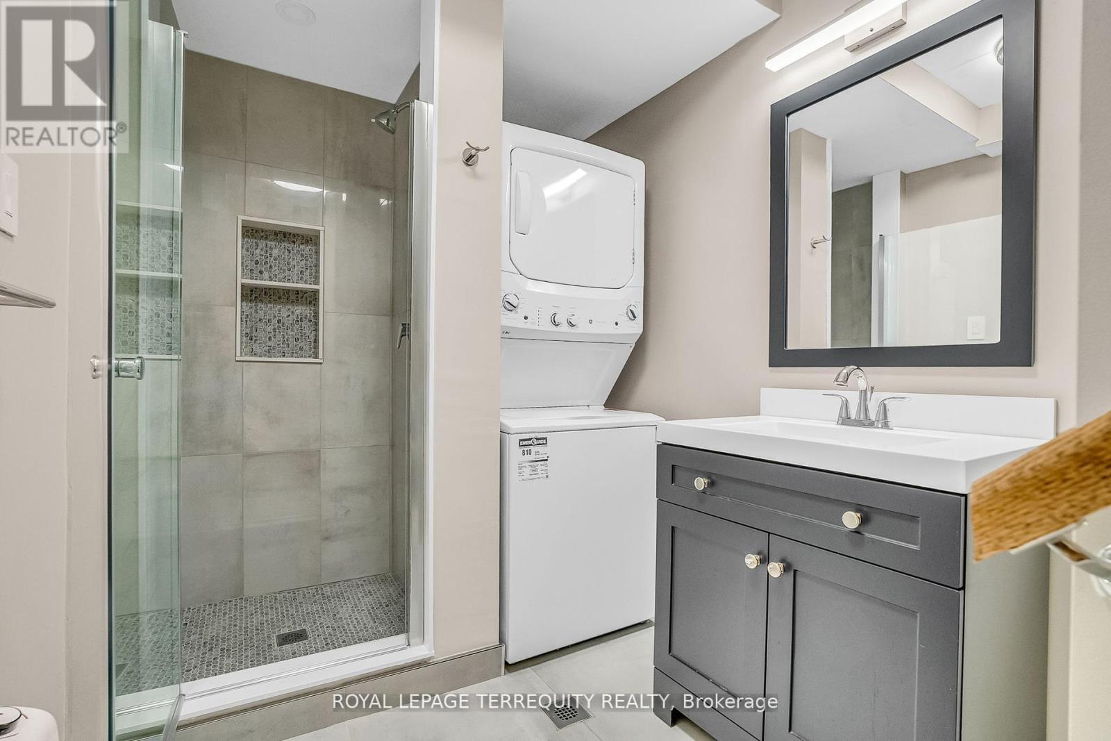 17 Agincourt Road, Vaughan (West Woodbridge), Ontario  L4L 2Z7 - Photo 31 - N12211882