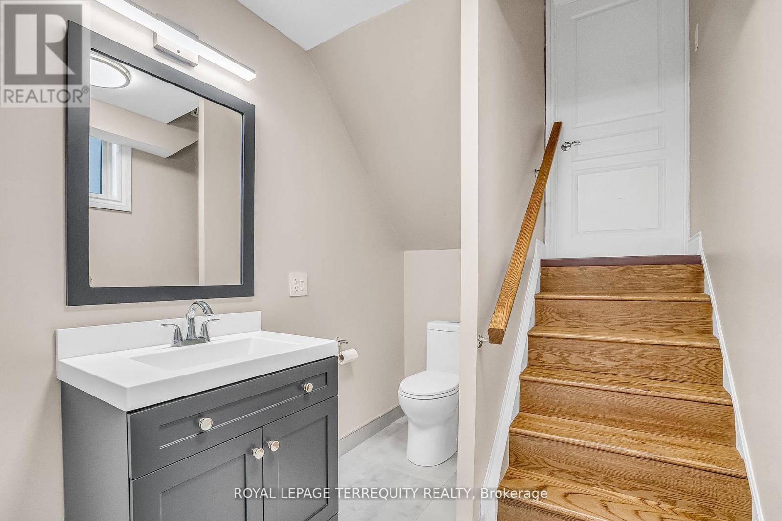 17 Agincourt Road, Vaughan (West Woodbridge), Ontario  L4L 2Z7 - Photo 32 - N12211882