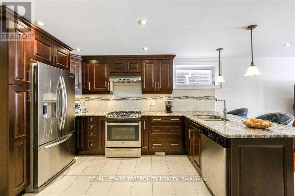 17 Agincourt Road, Vaughan (West Woodbridge), Ontario  L4L 2Z7 - Photo 39 - N12211882