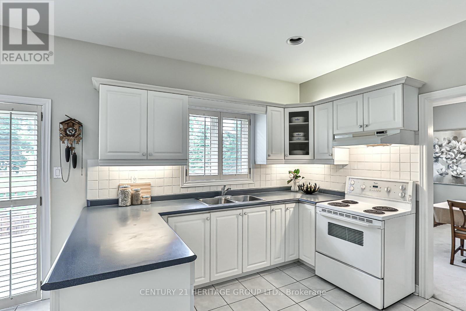 69 David Willson Trail, East Gwillimbury (Sharon), Ontario  L0G 1V0 - Photo 14 - N12211947