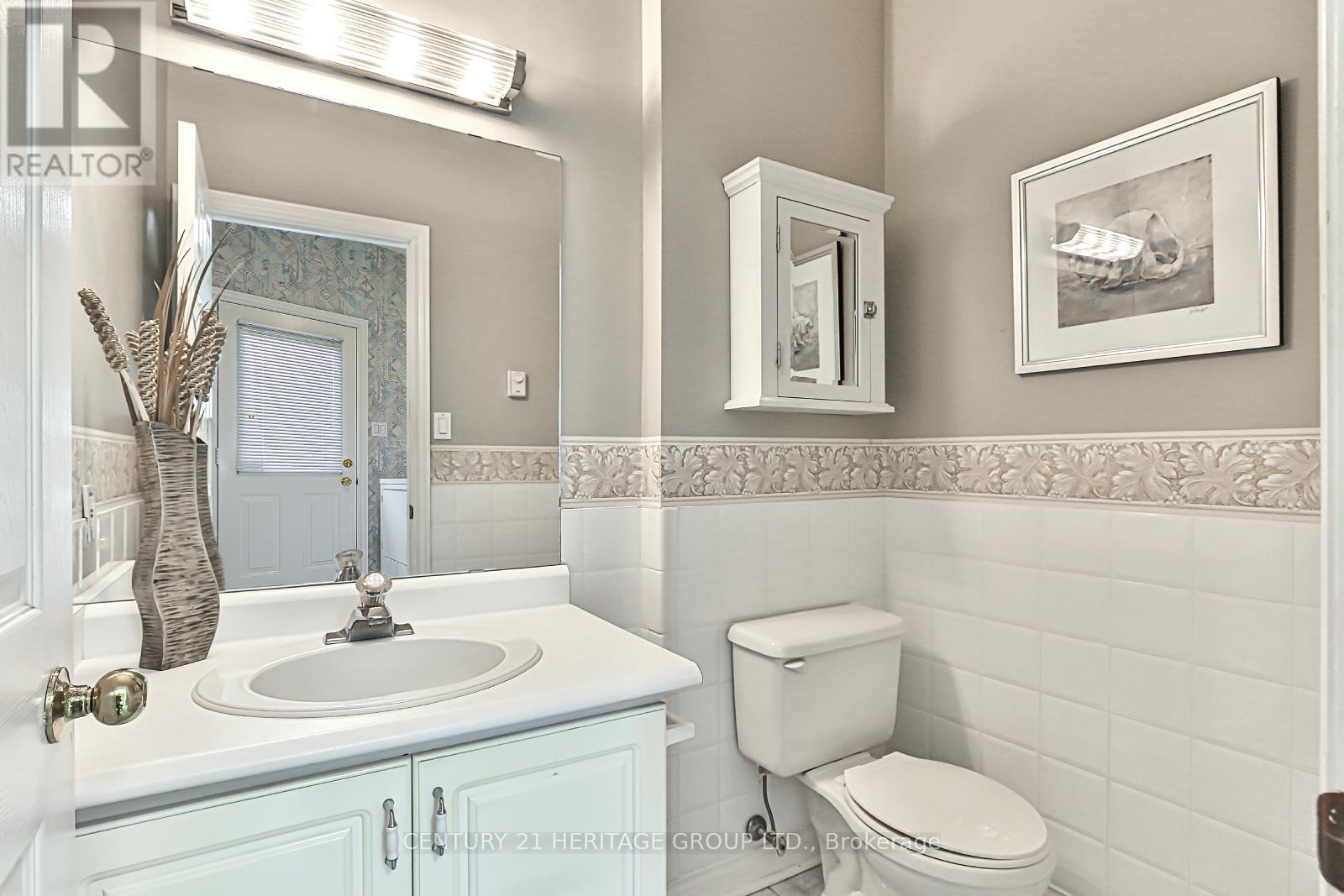 69 David Willson Trail, East Gwillimbury (Sharon), Ontario  L0G 1V0 - Photo 17 - N12211947