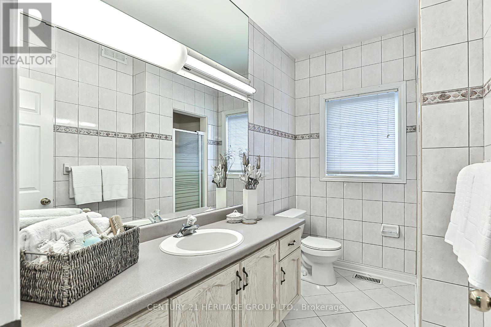 69 David Willson Trail, East Gwillimbury (Sharon), Ontario  L0G 1V0 - Photo 24 - N12211947