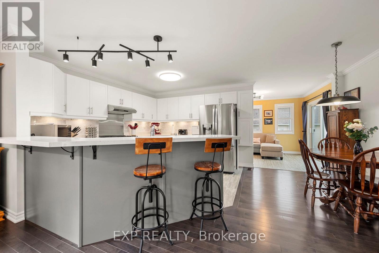 10 Sinclair Crescent, Ramara (Atherley), Ontario  L3V 8K1 - Photo 15 - S12211950