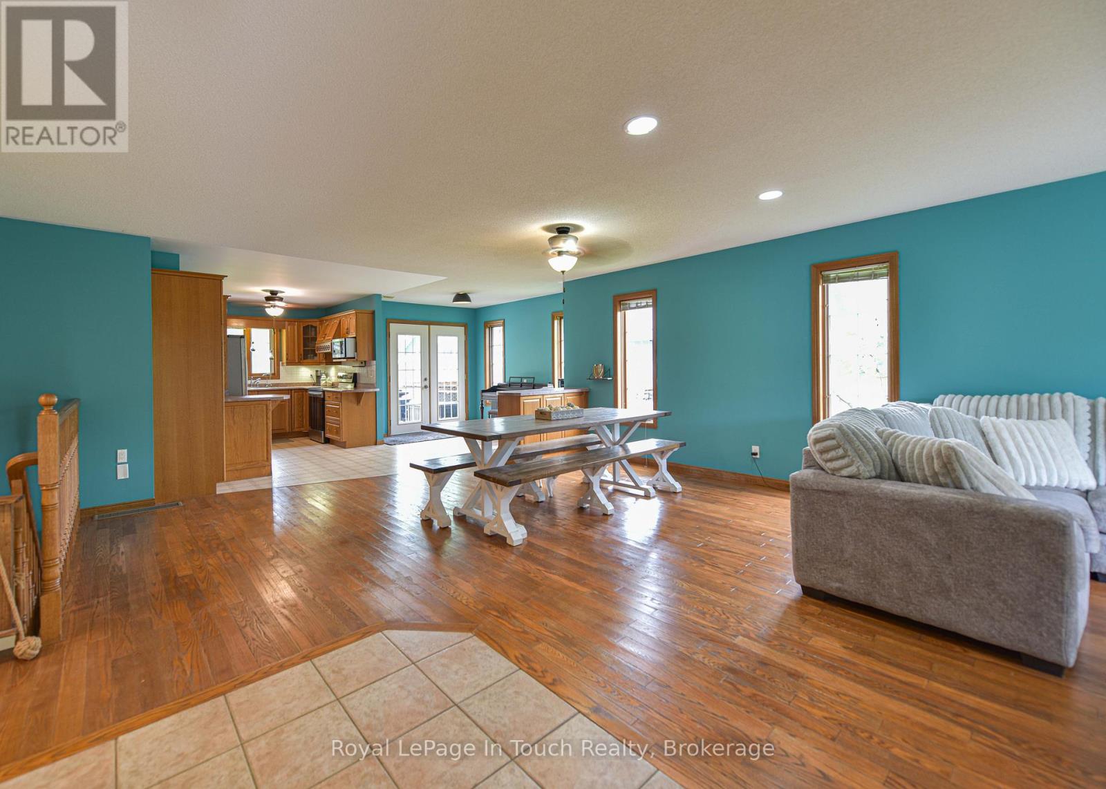 5 Earls Court, Severn, Ontario  L0K 1E0 - Photo 11 - S12212149