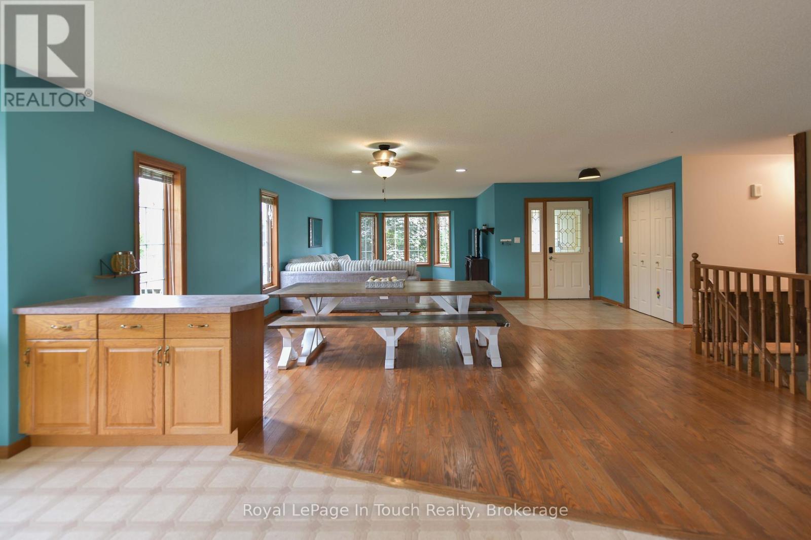 5 Earls Court, Severn, Ontario  L0K 1E0 - Photo 18 - S12212149