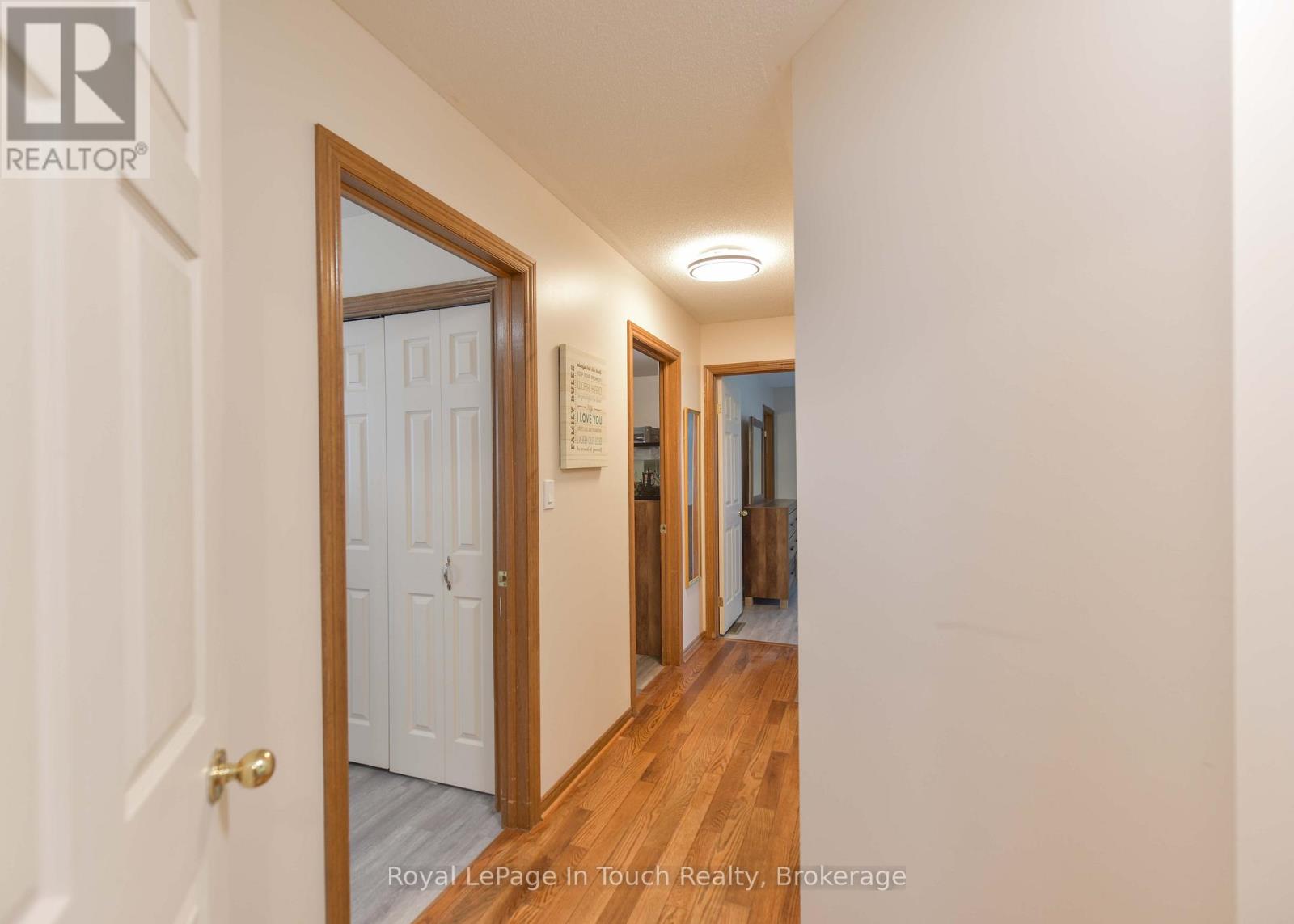 5 Earls Court, Severn, Ontario  L0K 1E0 - Photo 21 - S12212149