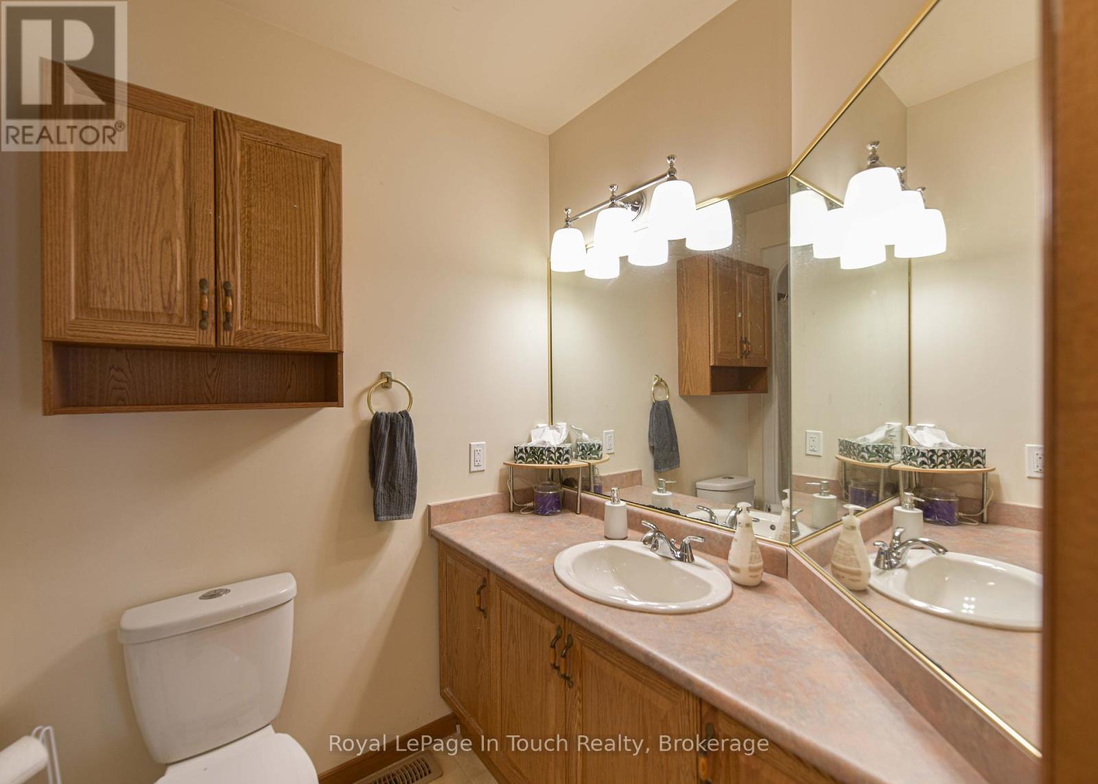 5 Earls Court, Severn, Ontario  L0K 1E0 - Photo 25 - S12212149