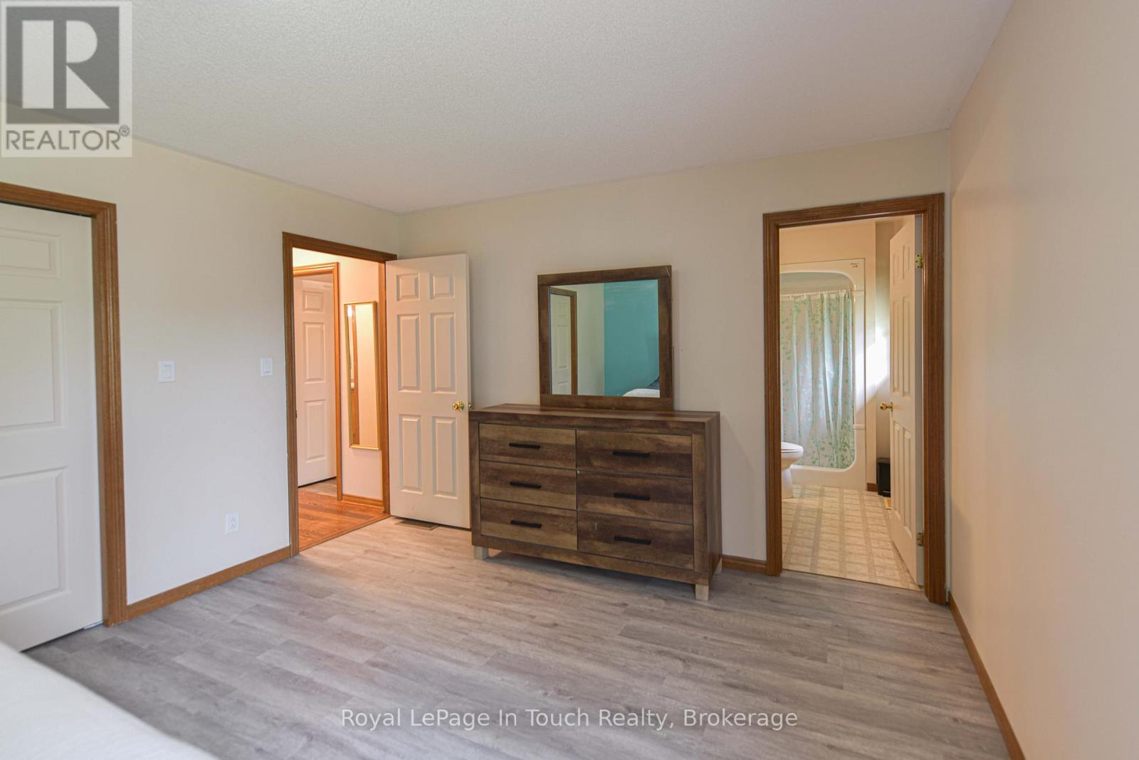 5 Earls Court, Severn, Ontario  L0K 1E0 - Photo 30 - S12212149