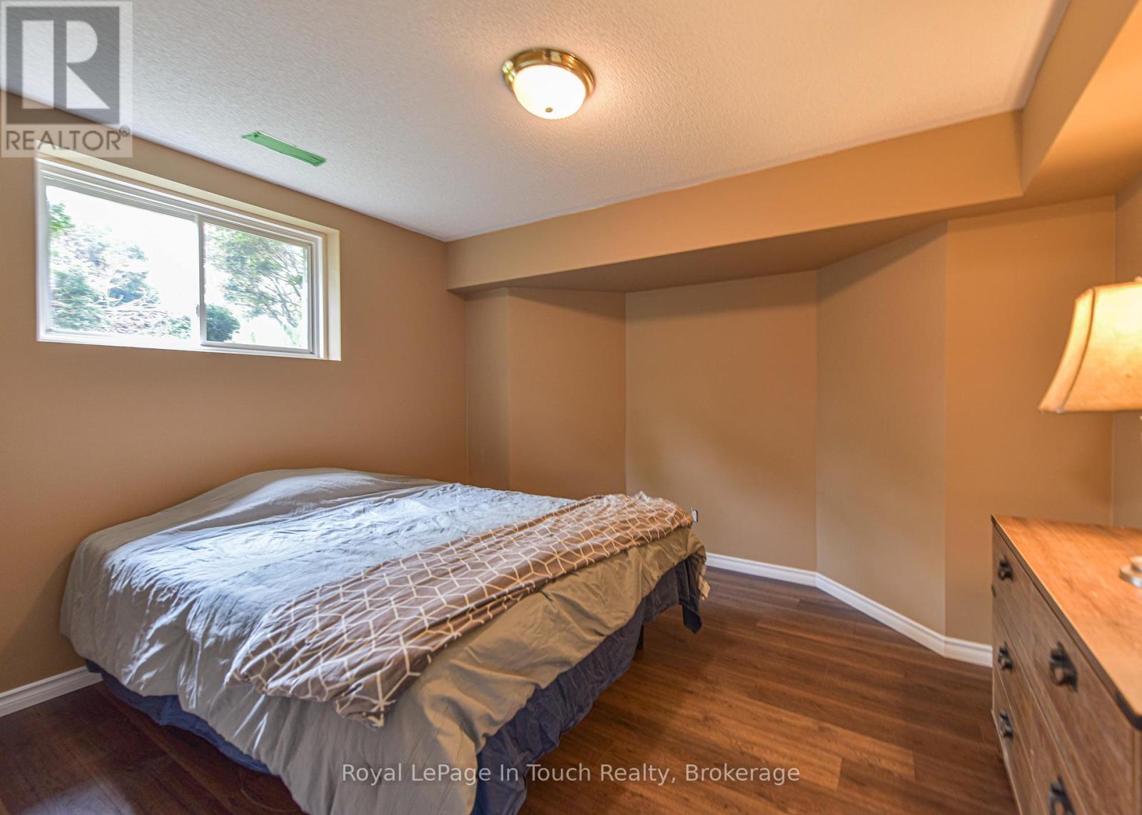 5 Earls Court, Severn, Ontario  L0K 1E0 - Photo 37 - S12212149