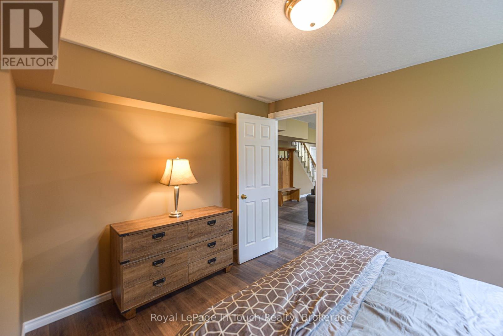 5 Earls Court, Severn, Ontario  L0K 1E0 - Photo 38 - S12212149