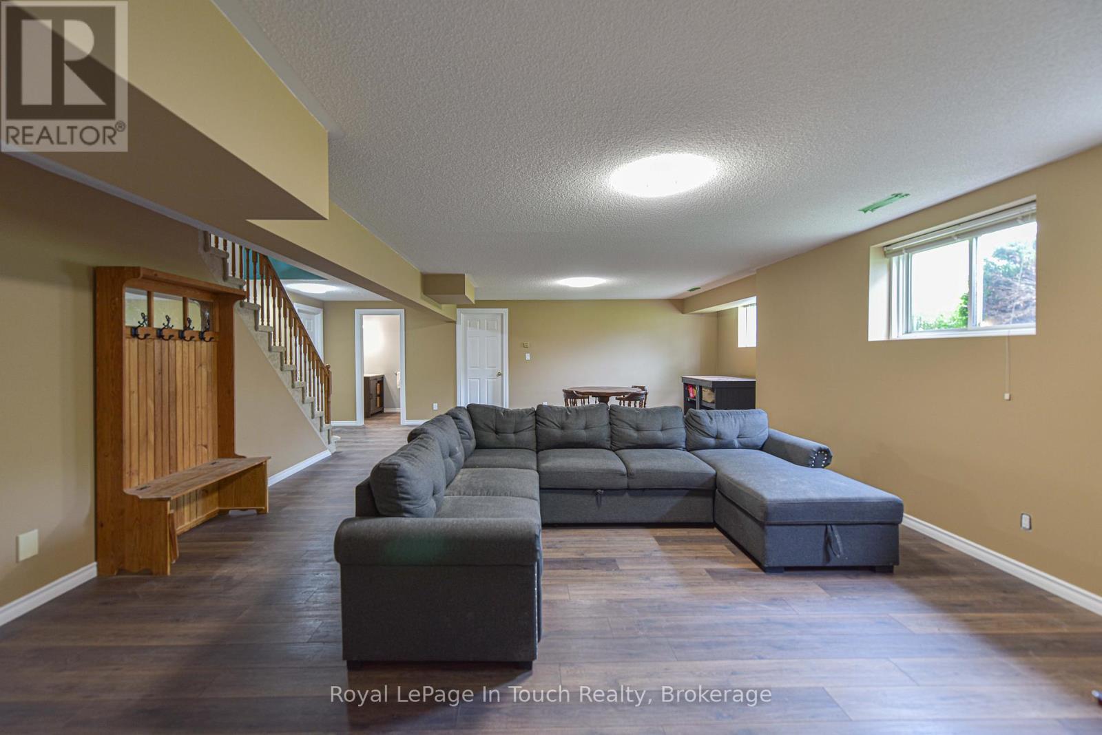 5 Earls Court, Severn, Ontario  L0K 1E0 - Photo 39 - S12212149