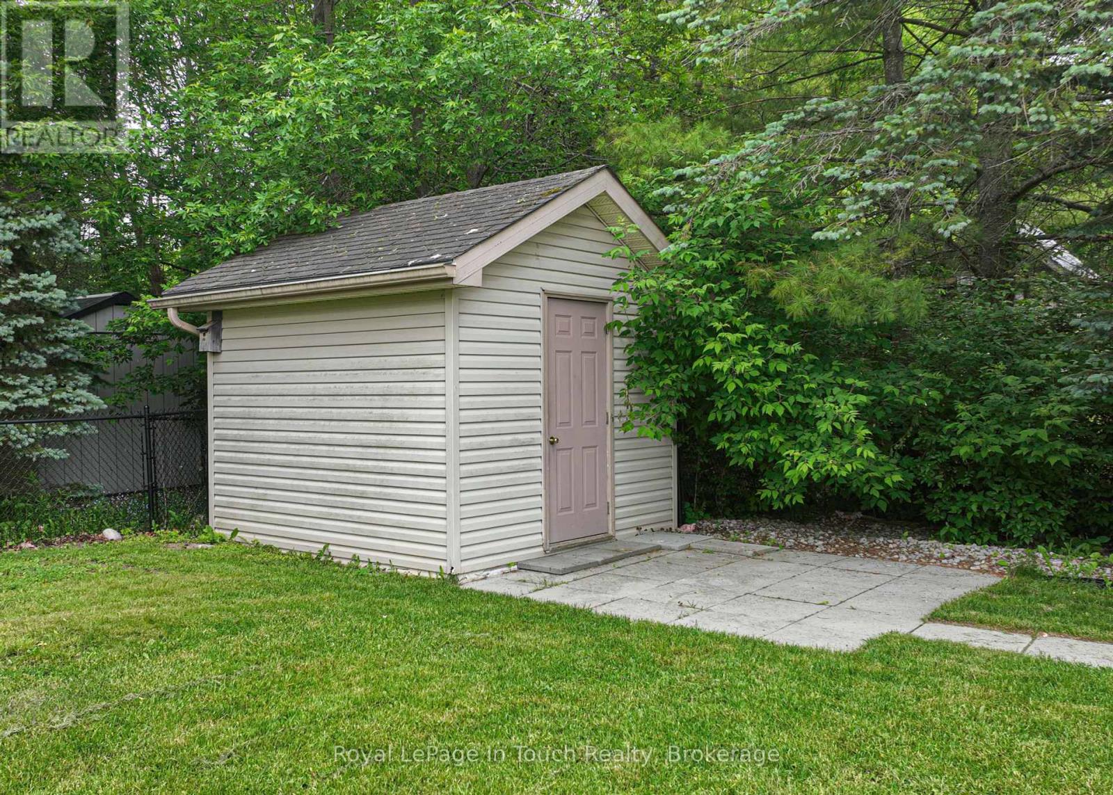 5 Earls Court, Severn, Ontario  L0K 1E0 - Photo 5 - S12212149