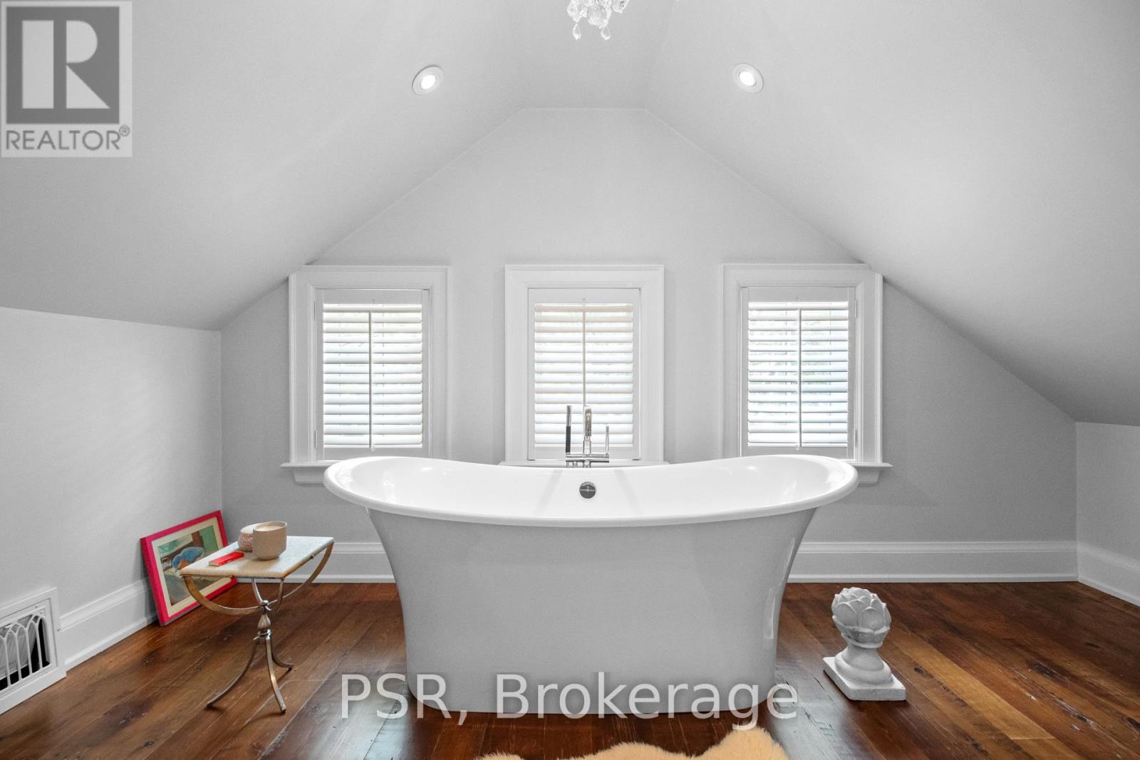 893 Forest Glen Avenue, Burlington, Ontario  L7T 2L1 - Photo 19 - W12212173