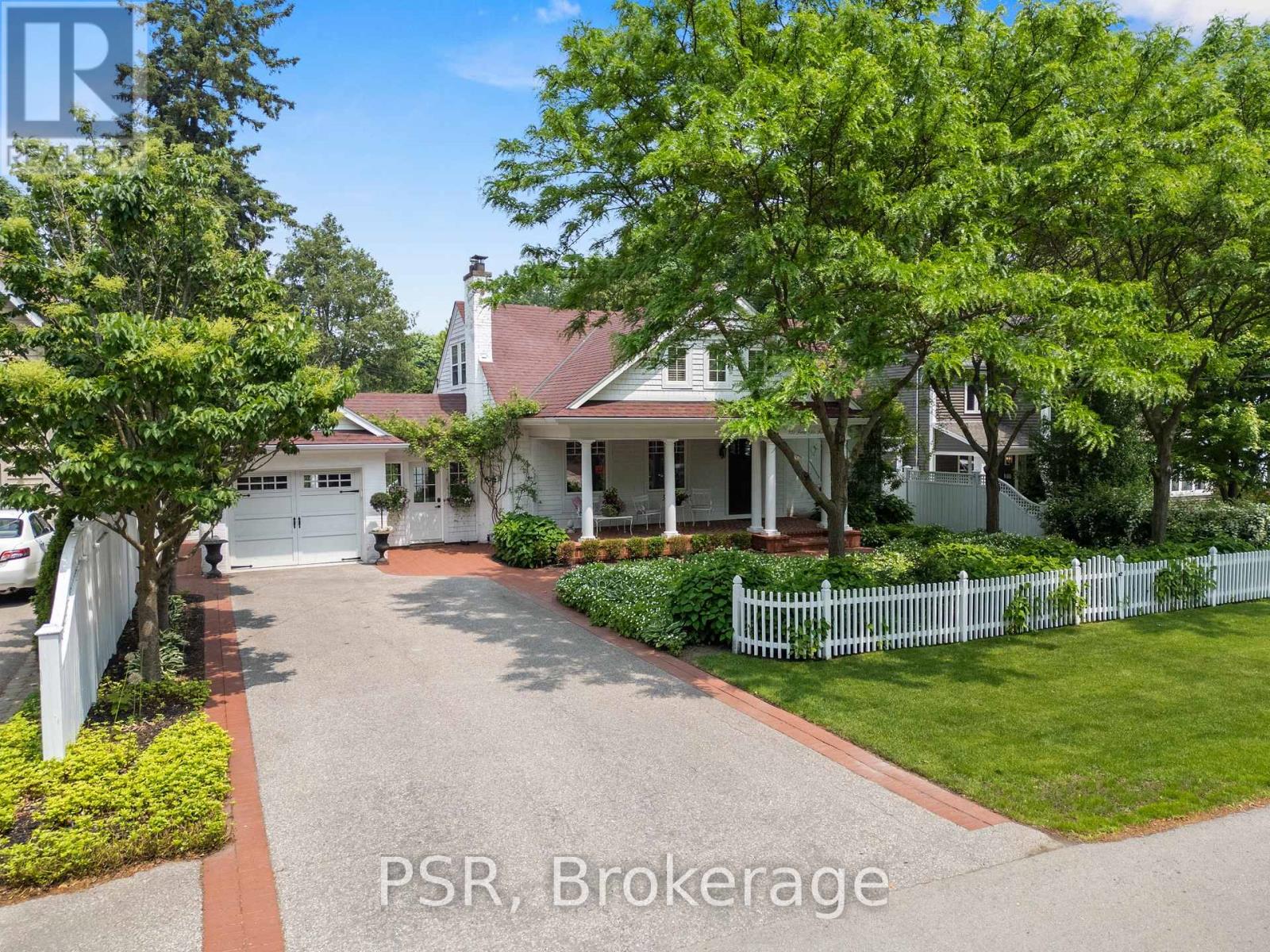 893 Forest Glen Avenue, Burlington, Ontario  L7T 2L1 - Photo 2 - W12212173