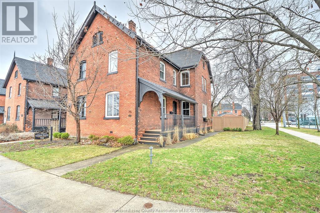715 WALKER ROAD, windsor, Ontario