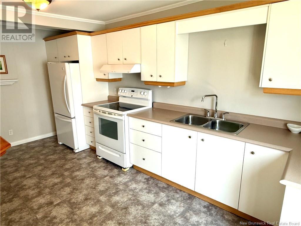 56 Rue Du Pêcheur Nord, Lamèque, New Brunswick  E8T 1J4 - Photo 13 - NB120477