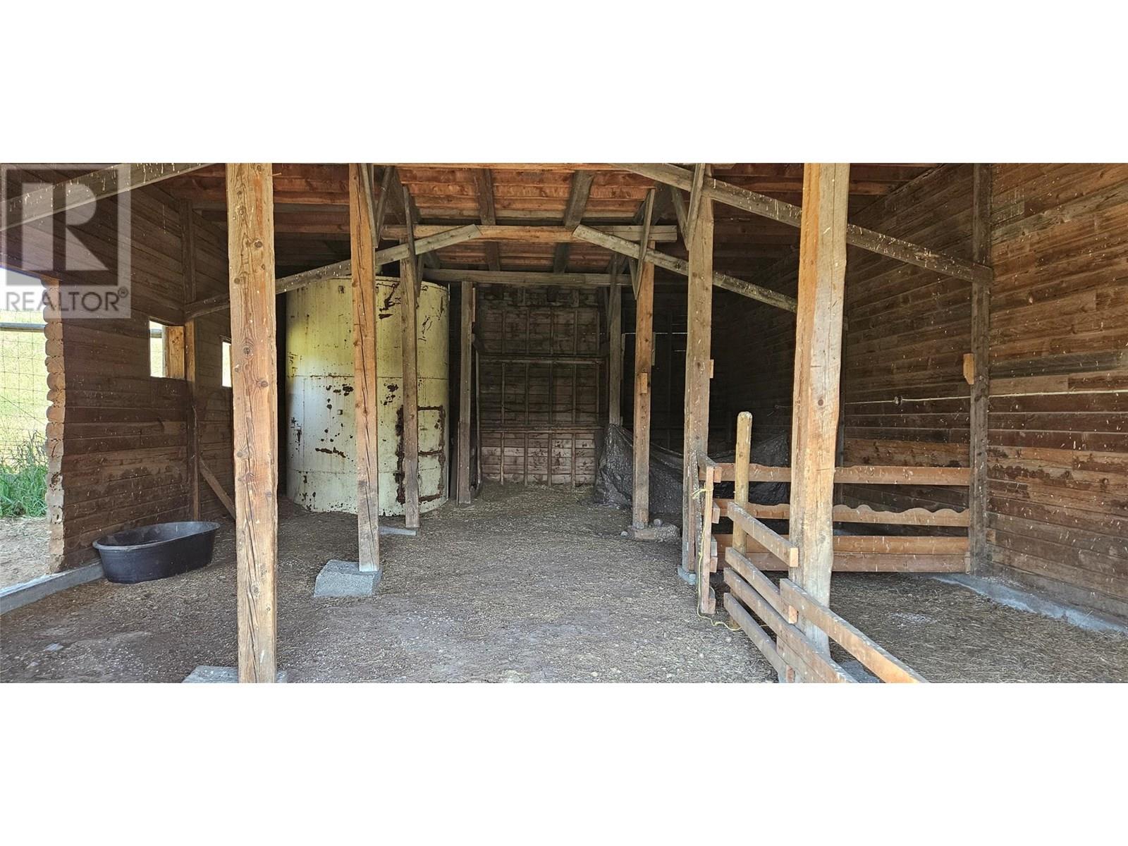 4690 Hwy 3, Rock Creek, British Columbia  V0H 1Y0 - Photo 17 - 10351631