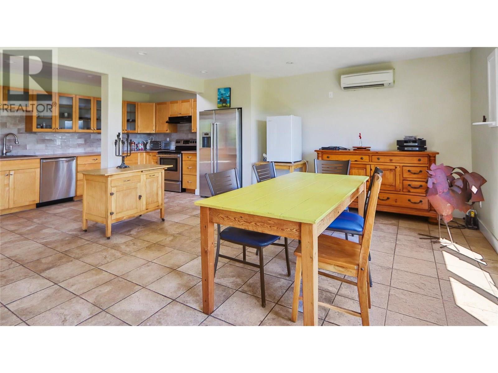4690 Hwy 3, Rock Creek, British Columbia  V0H 1Y0 - Photo 27 - 10351631
