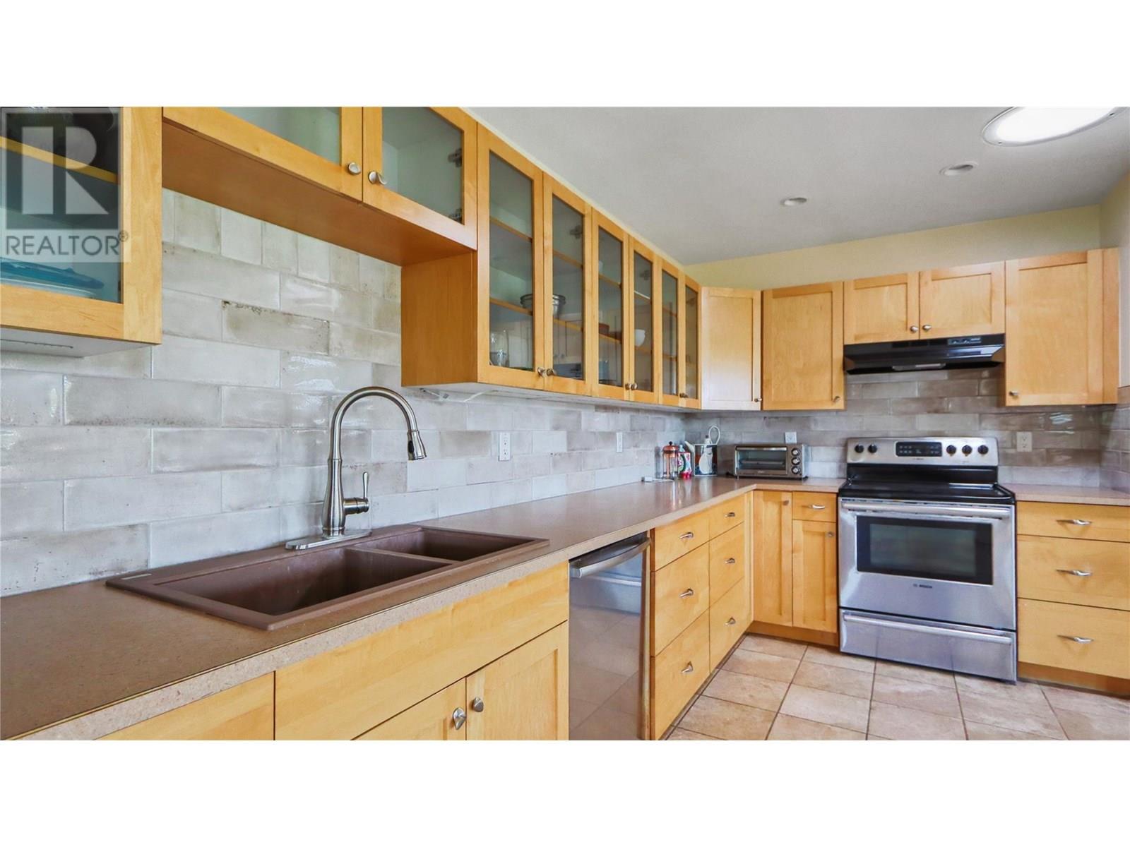 4690 Hwy 3, Rock Creek, British Columbia  V0H 1Y0 - Photo 24 - 10351631