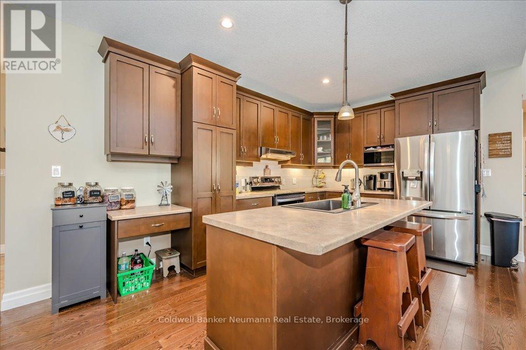 6592 Forestell Road, Puslinch, Ontario  N1H 6J3 - Photo 10 - X12211994