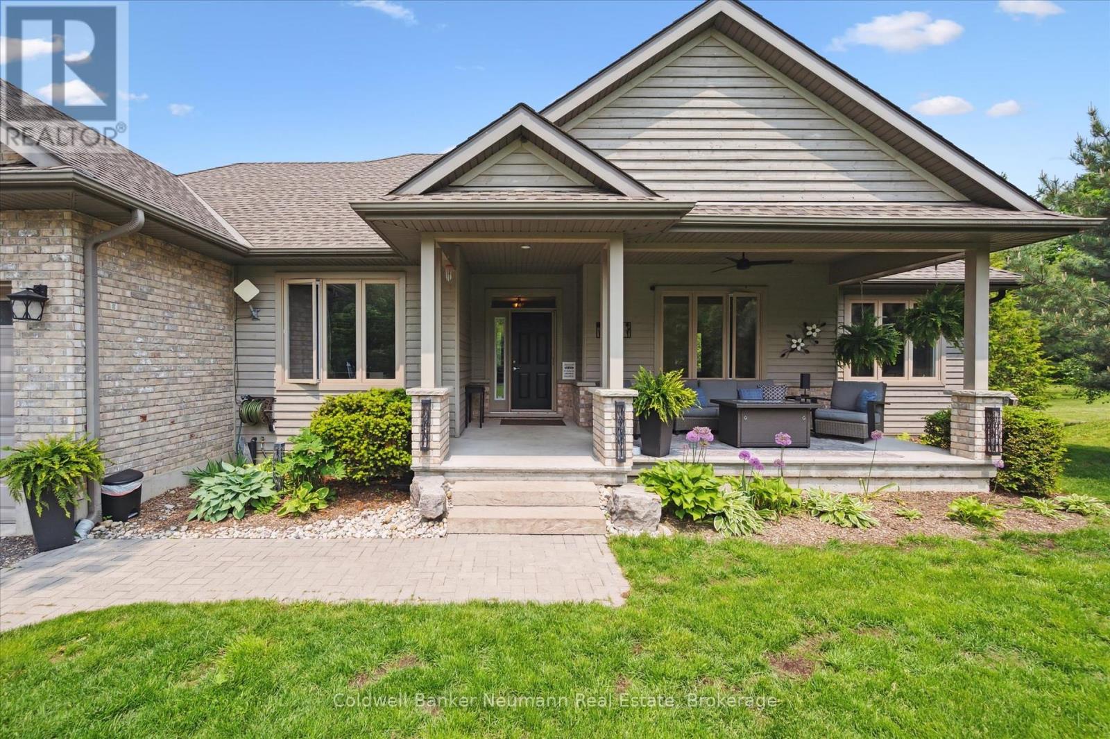 6592 Forestell Road, Puslinch, Ontario  N1H 6J3 - Photo 3 - X12211994