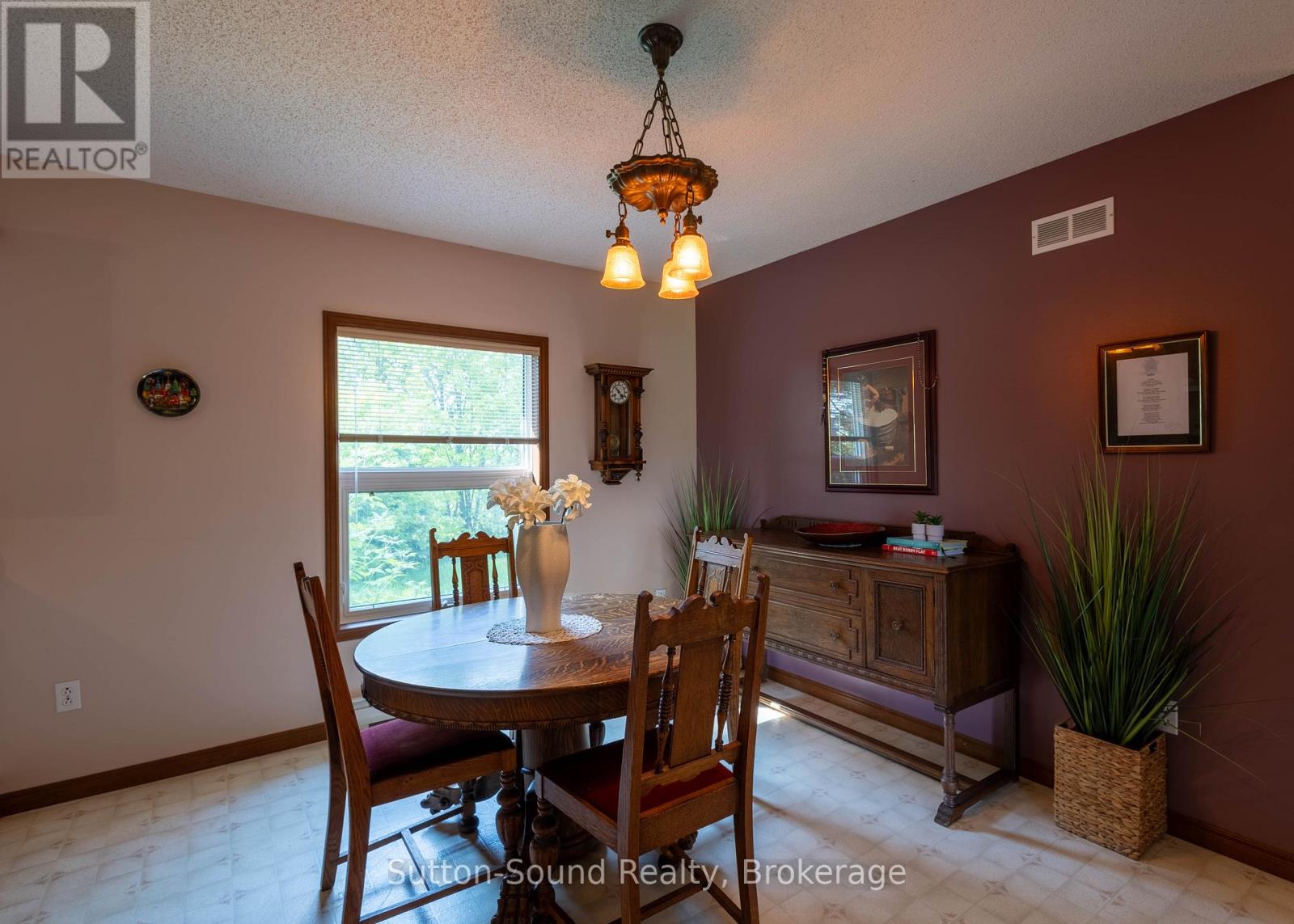 105331 10 Side Road, Meaford, Ontario  N4L 1W5 - Photo 12 - X12212071