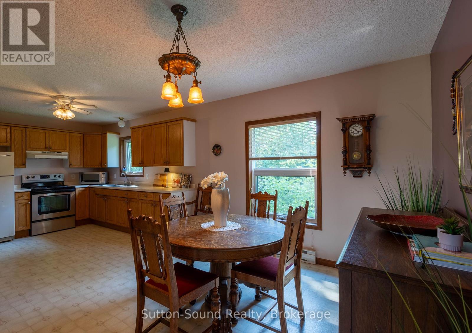 105331 10 Side Road, Meaford, Ontario  N4L 1W5 - Photo 13 - X12212071