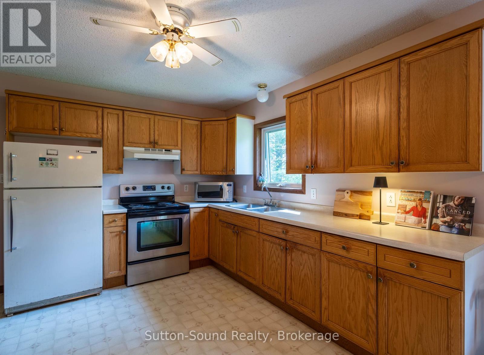 105331 10 Side Road, Meaford, Ontario  N4L 1W5 - Photo 8 - X12212071