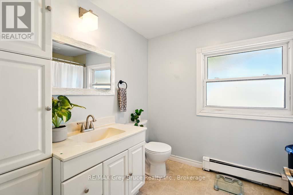 1789 6th Avenue E, Owen Sound, Ontario  N4K 2V9 - Photo 26 - X12212128