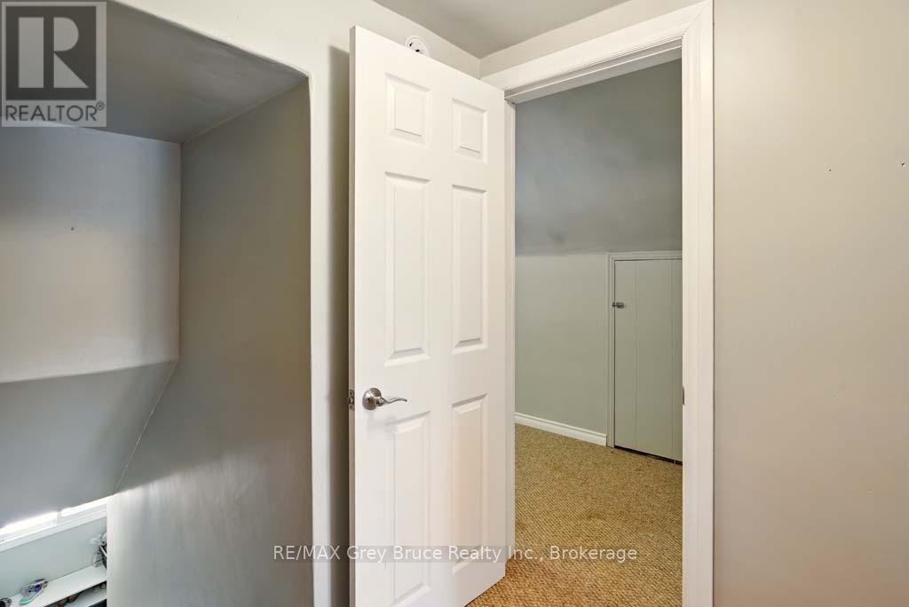 1789 6th Avenue E, Owen Sound, Ontario  N4K 2V9 - Photo 37 - X12212128