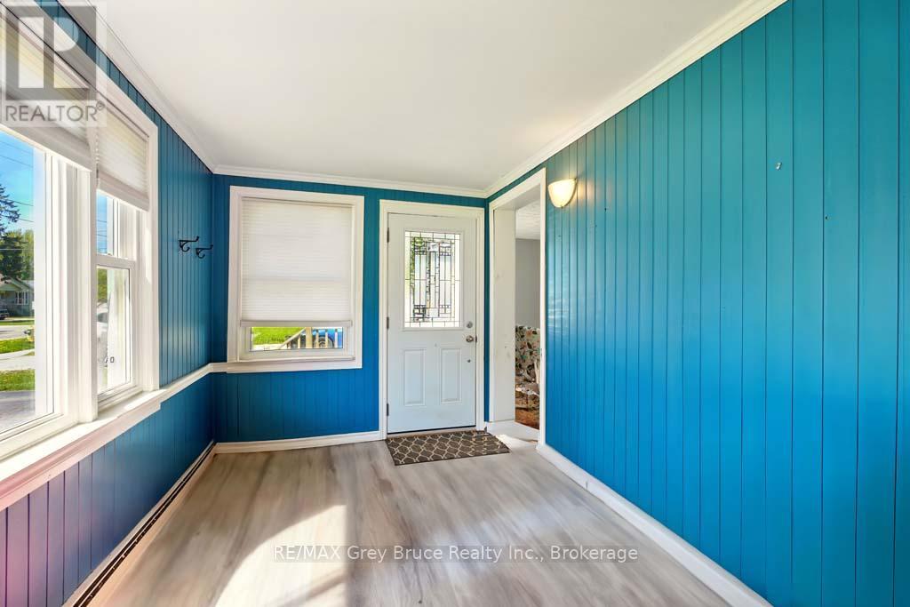 1789 6th Avenue E, Owen Sound, Ontario  N4K 2V9 - Photo 8 - X12212128