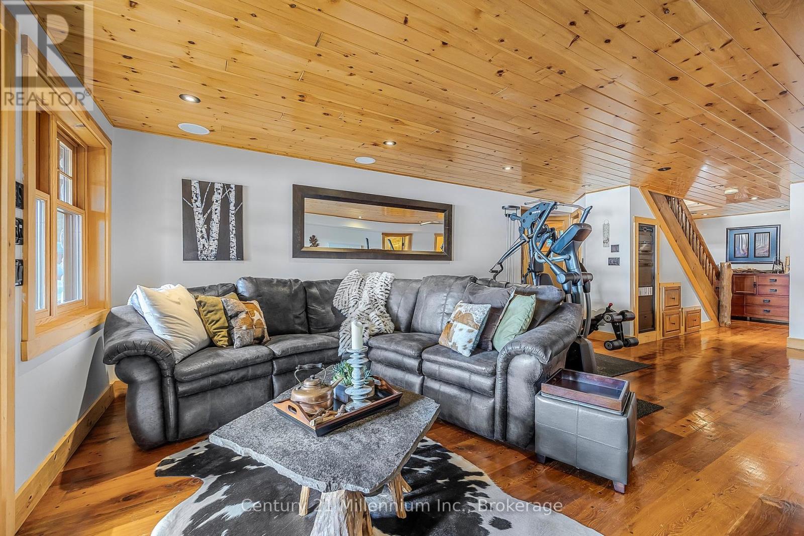 158 Wiles Lane, Grey Highlands, Ontario  N0C 1E0 - Photo 12 - X12212188
