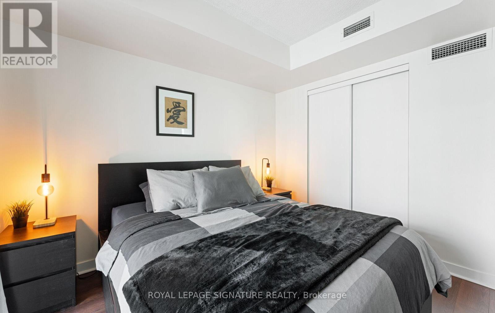 1201 - 361 Front Street W, Toronto, Ontario  M5V 3R5 - Photo 18 - C12192626