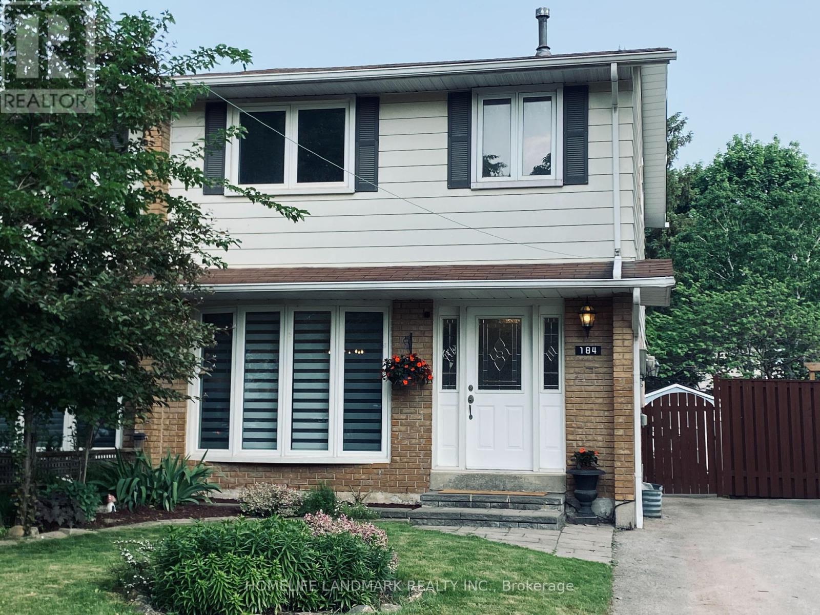 184 Mccraney Street W, Oakville (Cp College Park), Ontario  L6H 1H7 - Photo 1 - W12211515