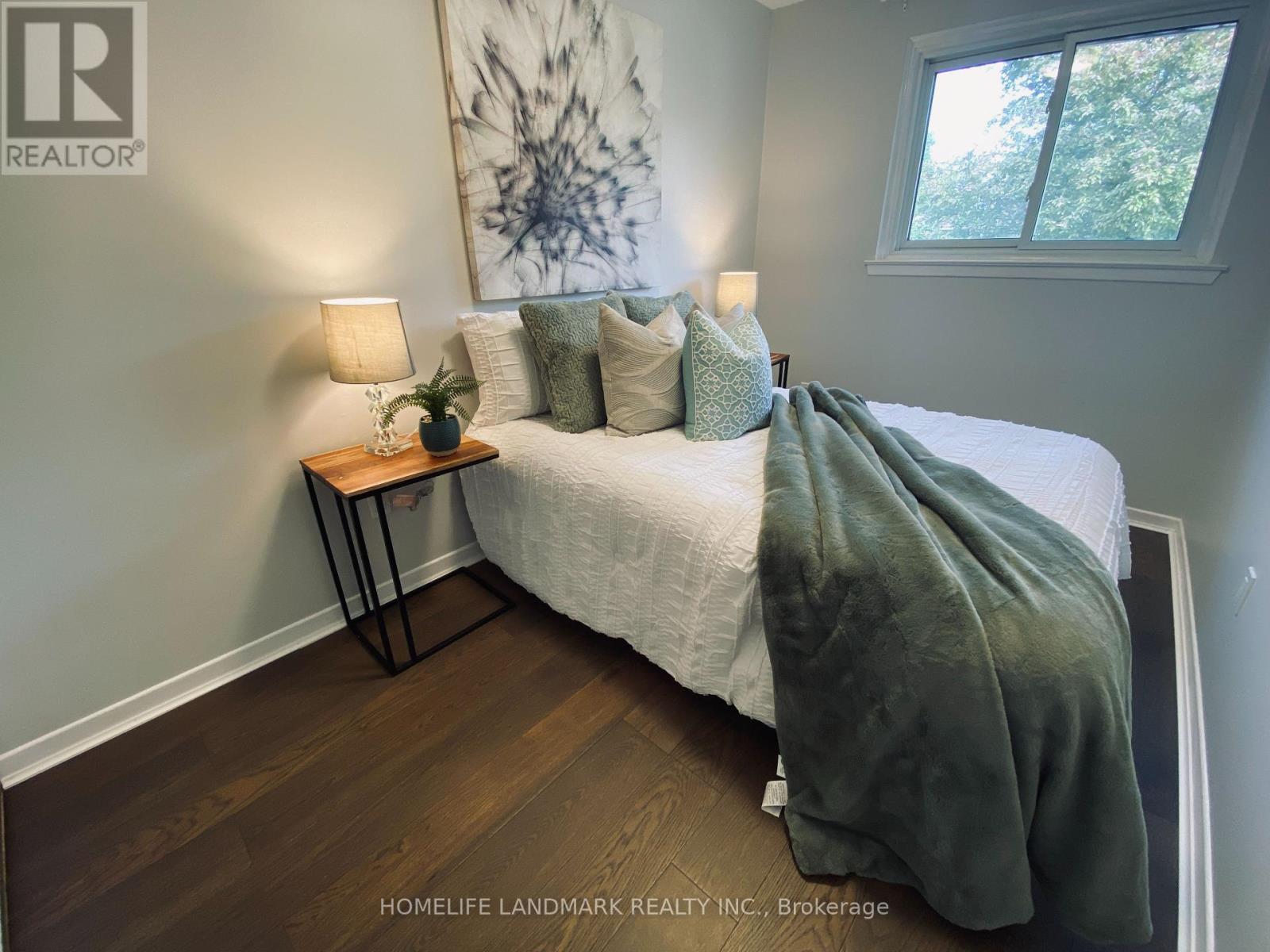 184 Mccraney Street W, Oakville (Cp College Park), Ontario  L6H 1H7 - Photo 15 - W12211515