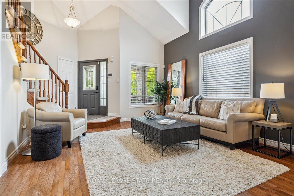 51 Napa Lane, Hamilton, Ontario  L8E 6B7 - Photo 9 - X12210711