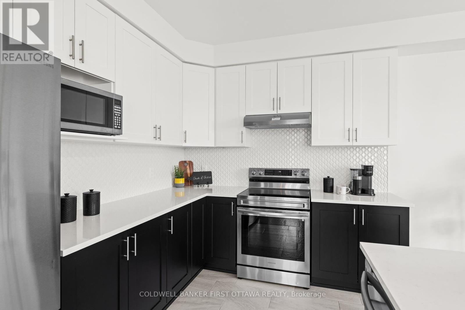 10 Racemose Street, Ottawa, Ontario  K2J 6Z9 - Photo 15 - X12212082