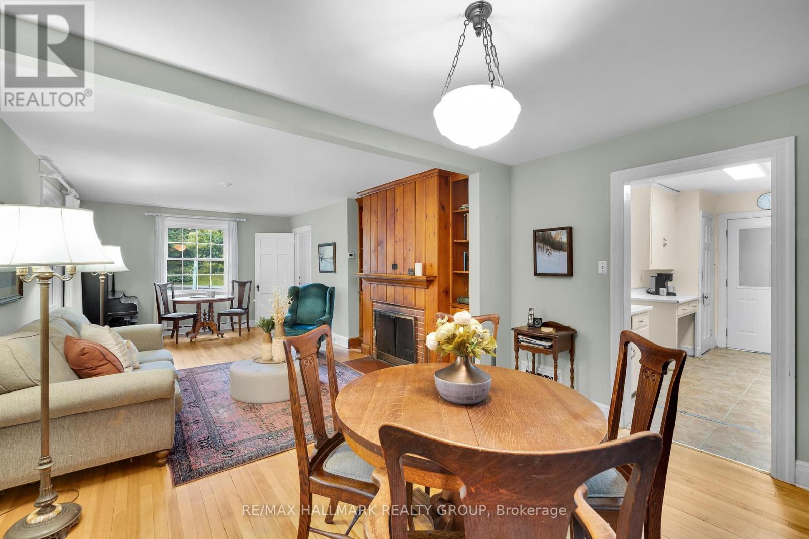 249 Old Irving Place, Ottawa, Ontario  K1Y 1Z9 - Photo 8 - X12212208