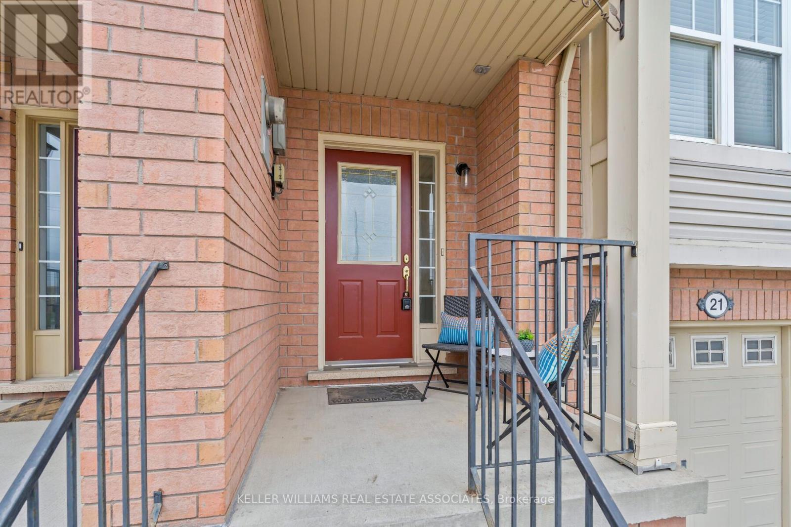 21 Seed House Lane, Halton Hills (Georgetown), Ontario  L7G 6K2 - Photo 3 - W12211913