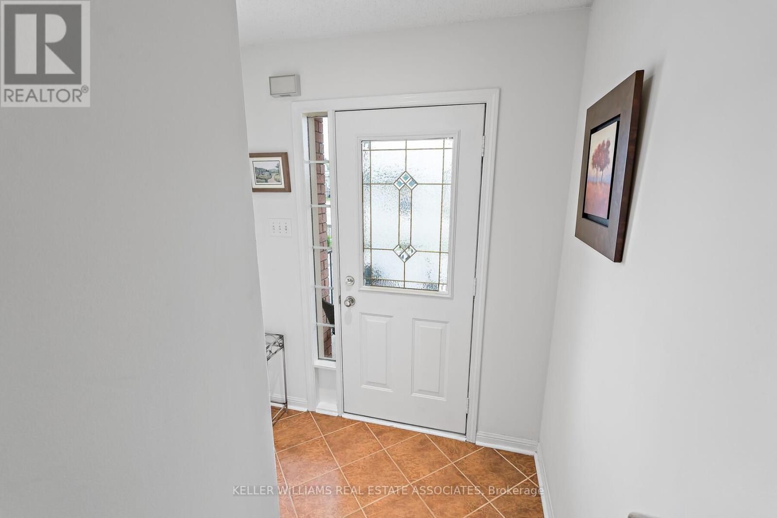 21 Seed House Lane, Halton Hills (Georgetown), Ontario  L7G 6K2 - Photo 4 - W12211913